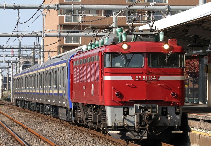 EF81 134[新潟]＋E235系 都クラJ28編成 配9728レ: 浪漫特快